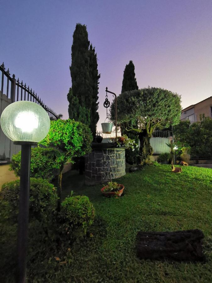 Atrium Pompei Villa Exterior photo