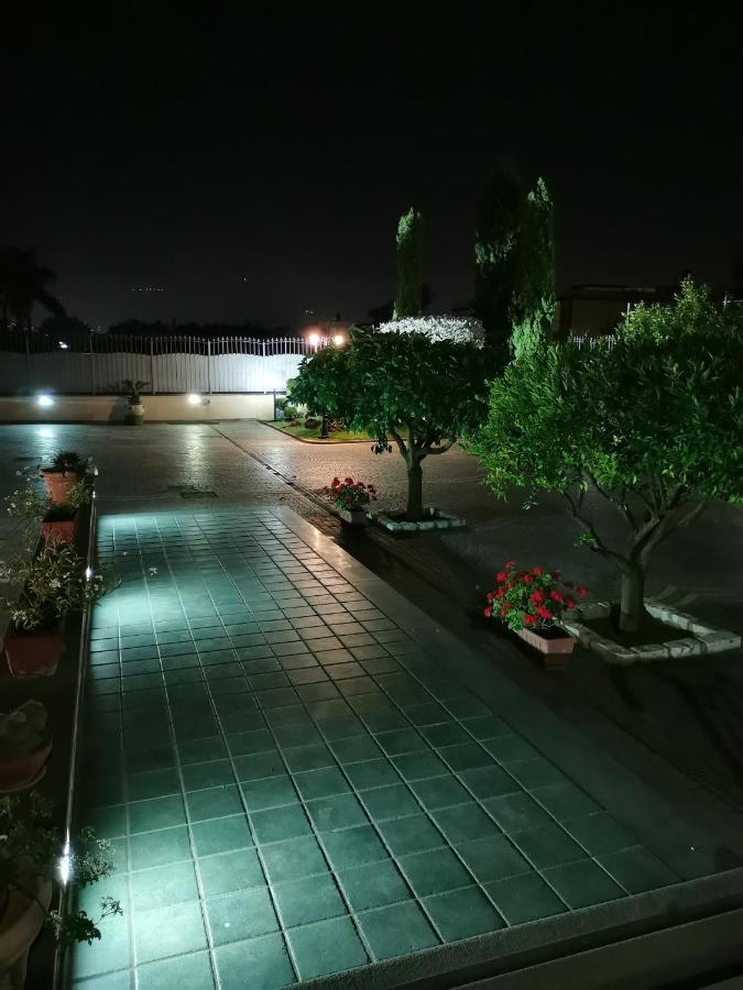 Atrium Pompei Villa Exterior photo